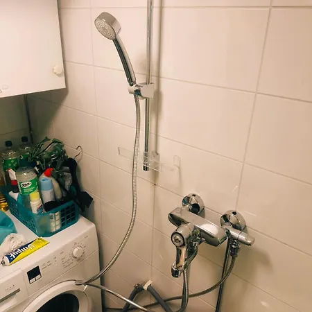 Eroottinen Nest * 탐페레